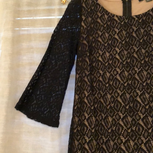 Black lace overlay dress - Picture 3 of 3